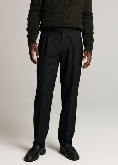 Vince Owen Athletic Twill Pleated Trouser - Trousers