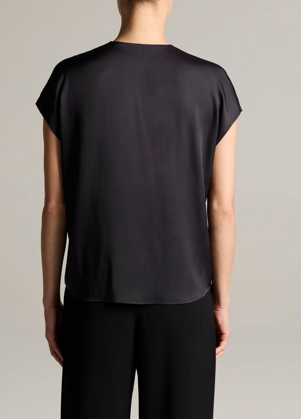 Vince Silk-Blend Double V-Neck Top - Short Sleeve