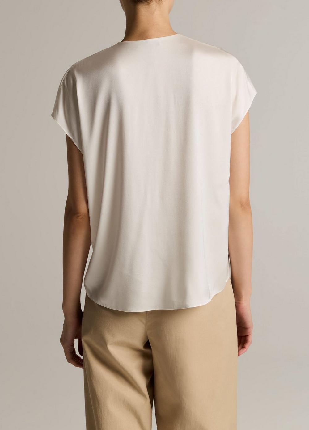 Vince Silk-Blend Double V-Neck Top - Short Sleeve